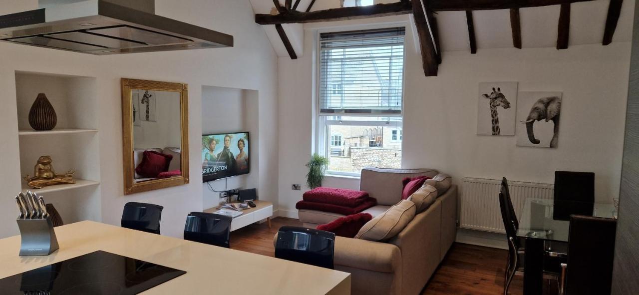 Riverside Stamford Stays Habitación foto